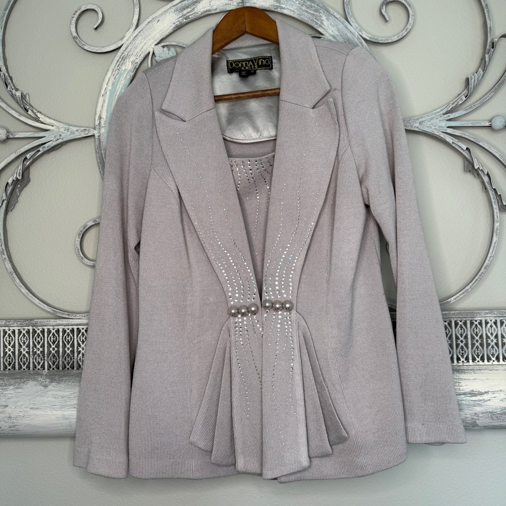 Donna Vinci Knits 2pc Skirt Suit Set Rhinestone Pearls Light Gray Womens Size 10 - Picture 2 of 12